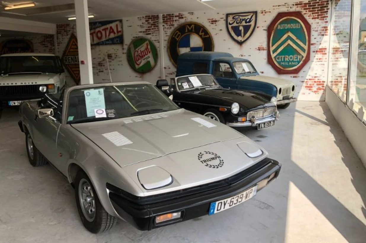 Marcellini Classic Cars Restauration Vehicule Ancien A Broons En Bretagne Service De Depot Vente Pour Vehicules Anciens 1